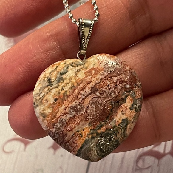 Natural jasper heart pendant silver tone chain - Picture 2 of 7